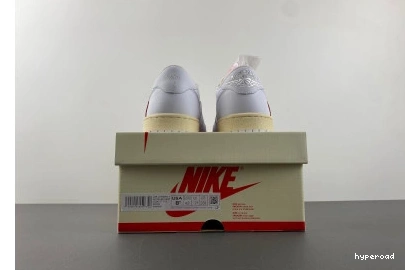Hyperoad Scott Air x Travis Low Jordan 1 0810